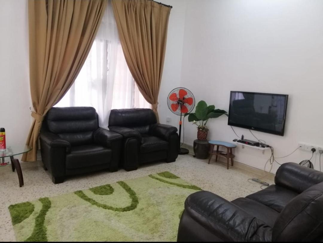 Che Na Homestay Pontian بونتييان كيتْشيل المظهر الخارجي الصورة